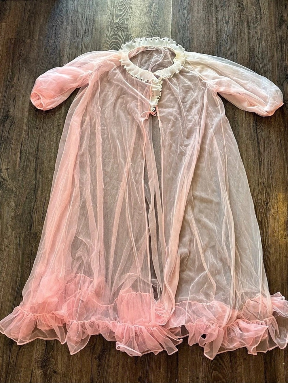 Vintage 1960’s Chiffon Romantic Dressing Robe